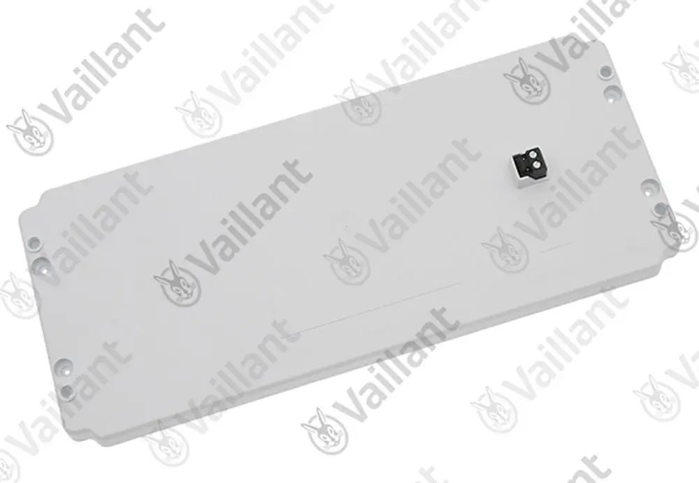 Weiße Abdeckung von Vaillant mit einem Anschlussstecker. Die Oberfläche ist glatt und die Ecken sind abgerundet. Montageschrauben sind vorhanden.